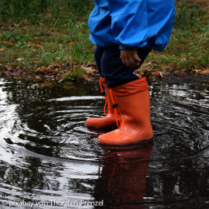 Rote Gummistiefel